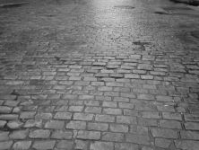 Haga click para ver la imagen ampliada classic cobblestone street.jpg